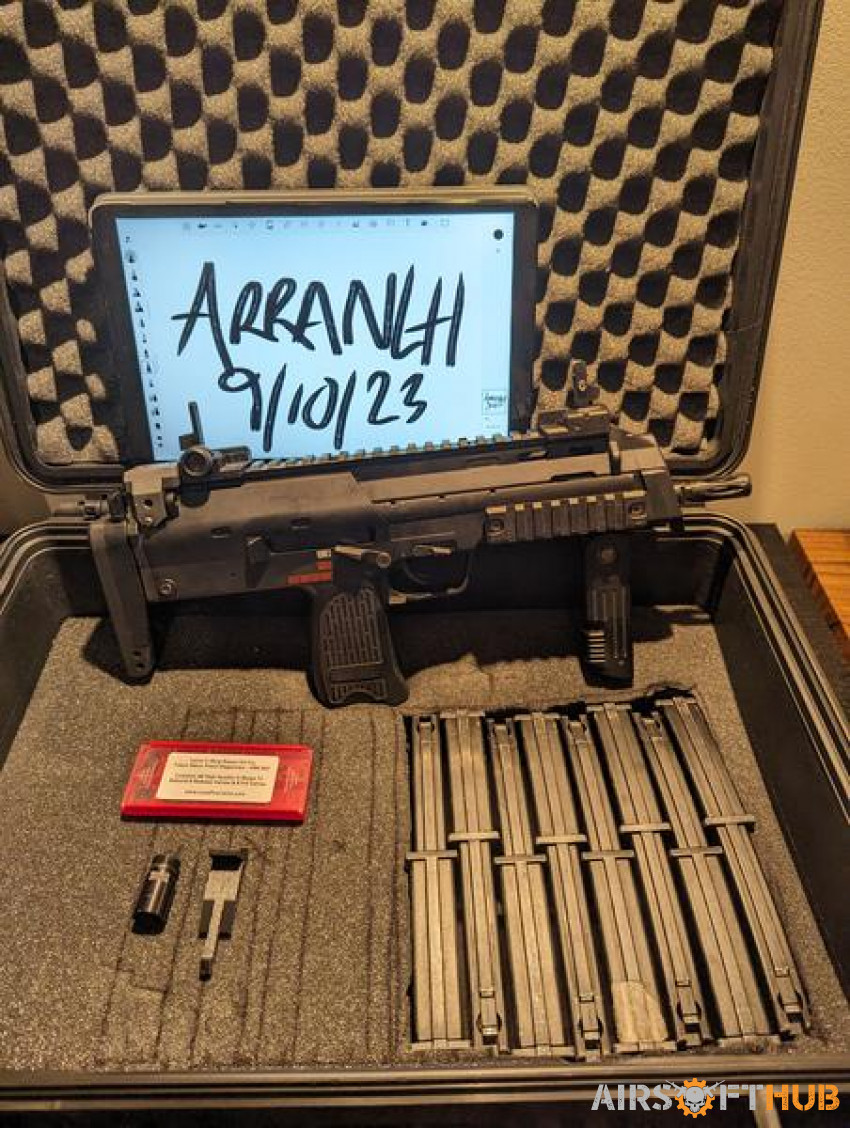 Marui MP7 + 8 mags & extras - Used airsoft equipment