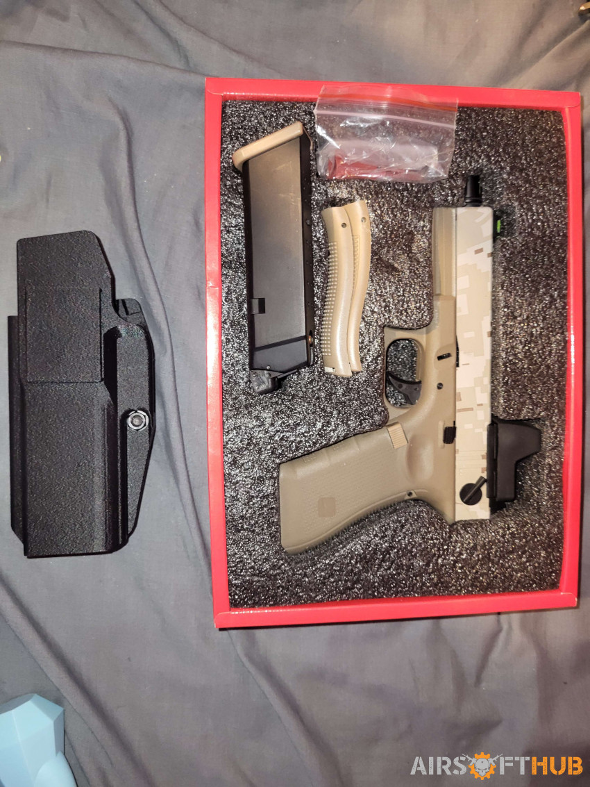 GBB Glock 18 Raven - Used airsoft equipment