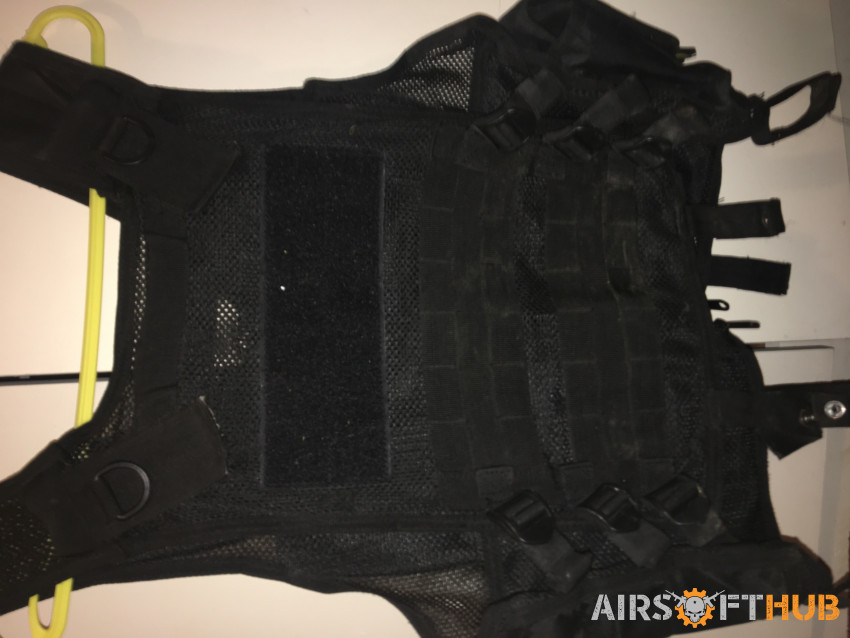 Black Load Vest - Used airsoft equipment