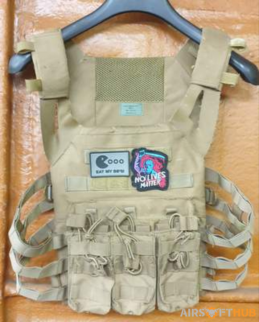 Plate Carrier Set - Used airsoft equipment