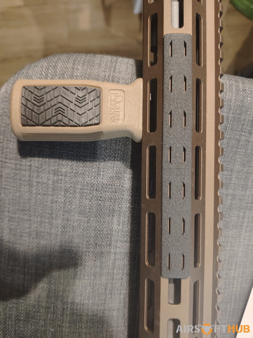 GHK Daniel defense ddm4 v7 tan - Used airsoft equipment