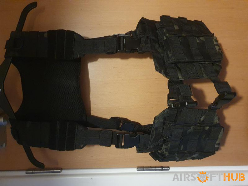 8 fields split chest harness - Used airsoft equipment