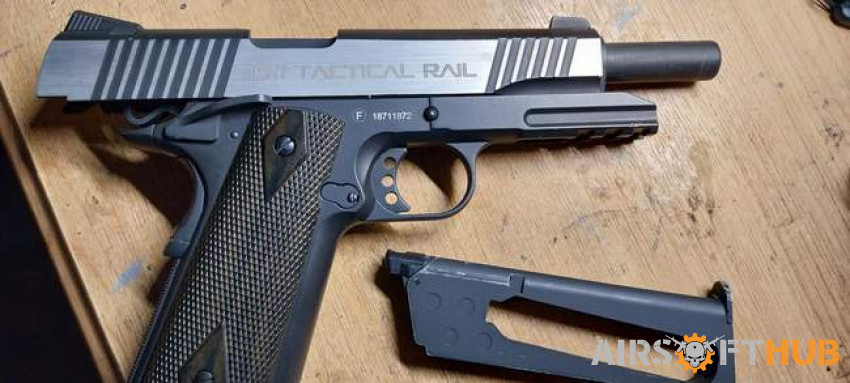 milbro 1911 tactical rail co2 - Used airsoft equipment