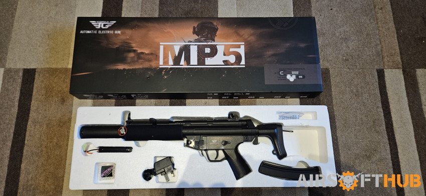 Jing Gong M5 Series SMG-5 SD6 - Used airsoft equipment