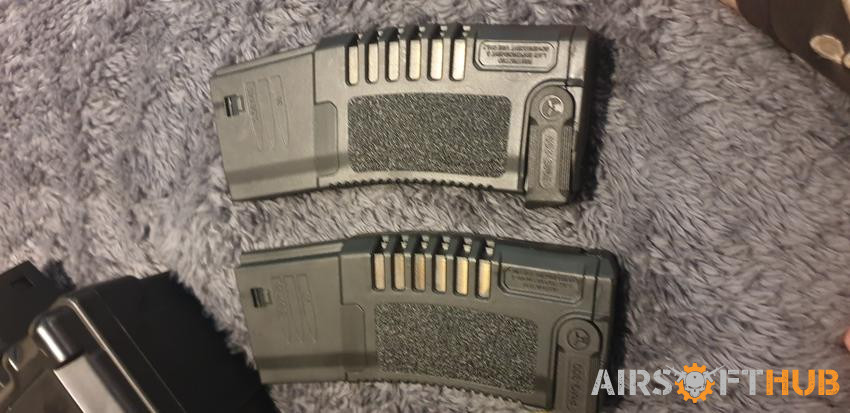 Airsoft m4 mags and drum mag - Used airsoft equipment