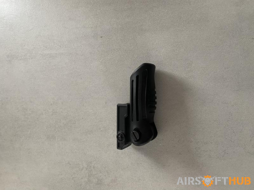 Nuprol vertical grip - Used airsoft equipment