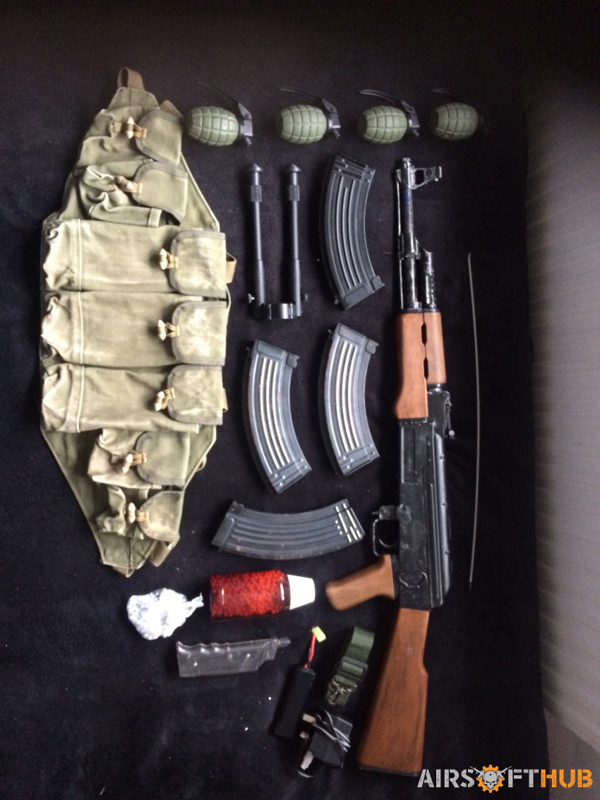 Cyma AK47 with extras - Used airsoft equipment
