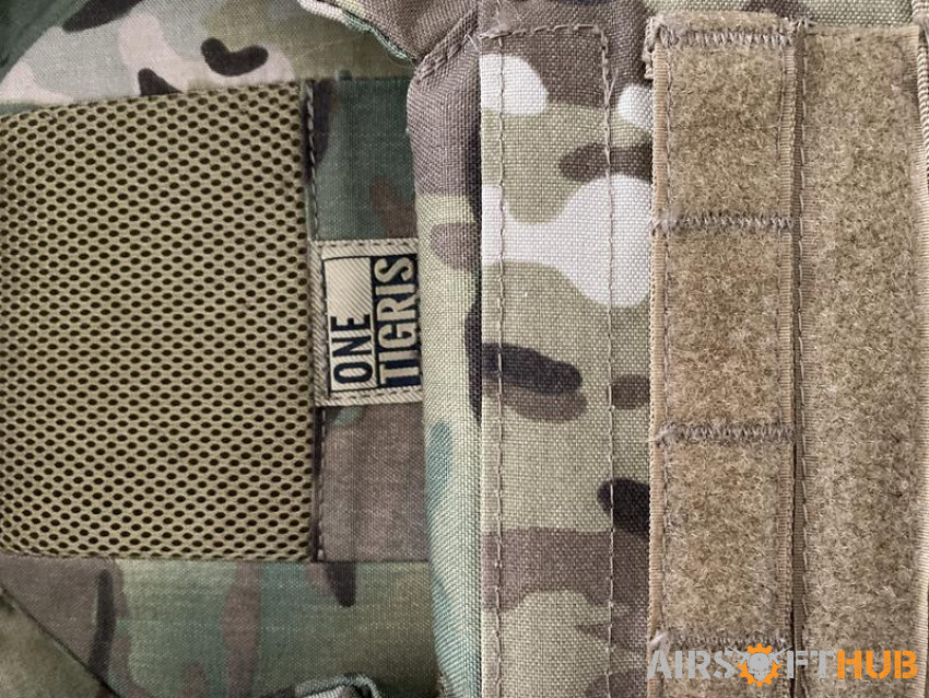One Tigris plate carrier - Used airsoft equipment