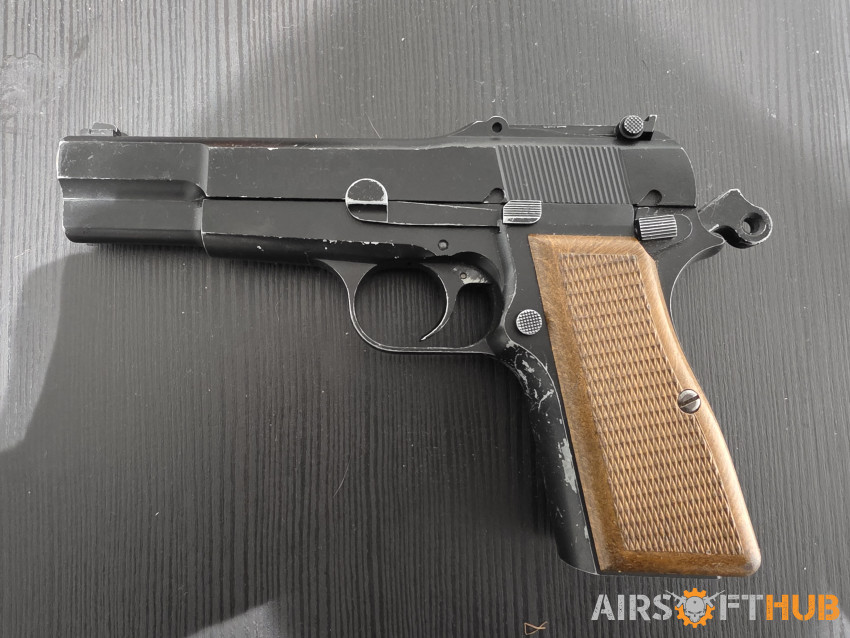 WE Browning Hi Power GBB Pisto - Used airsoft equipment