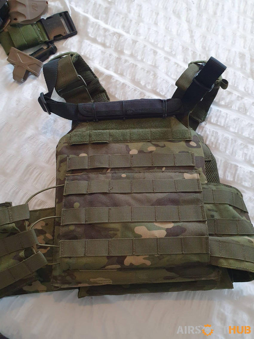 8fields vest and sling - Used airsoft equipment