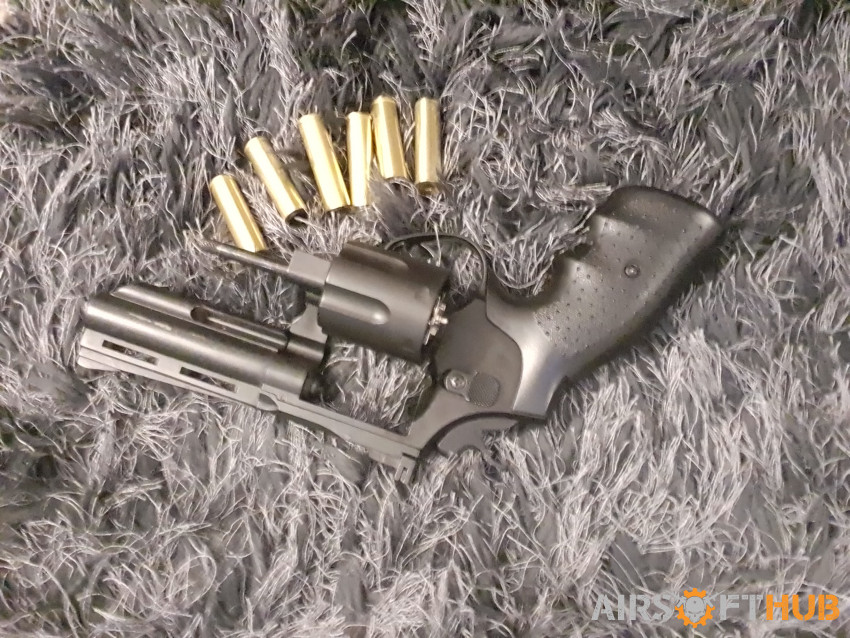 Hfc hg 132 revolver - Used airsoft equipment