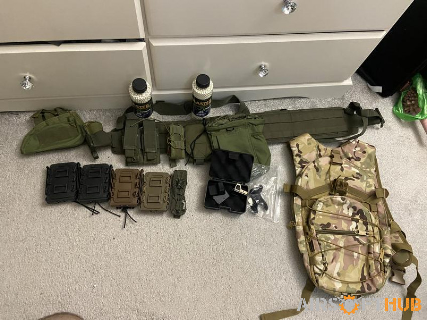Assortment of gear - Used airsoft equipment