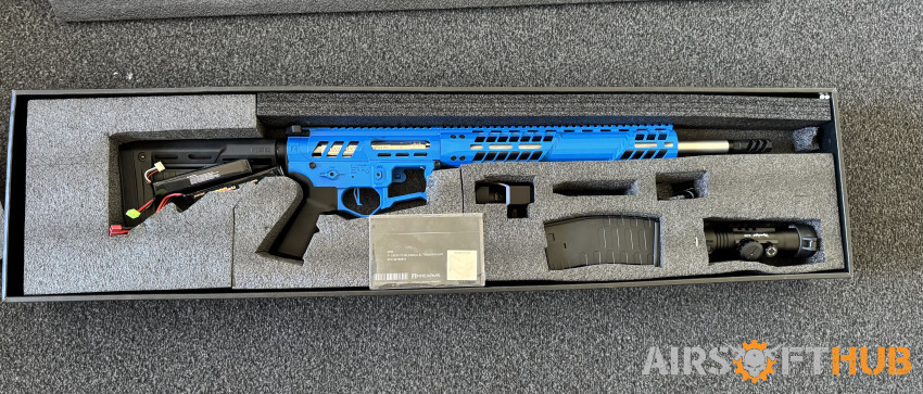 F1 Firearms airsoft rifle - Used airsoft equipment