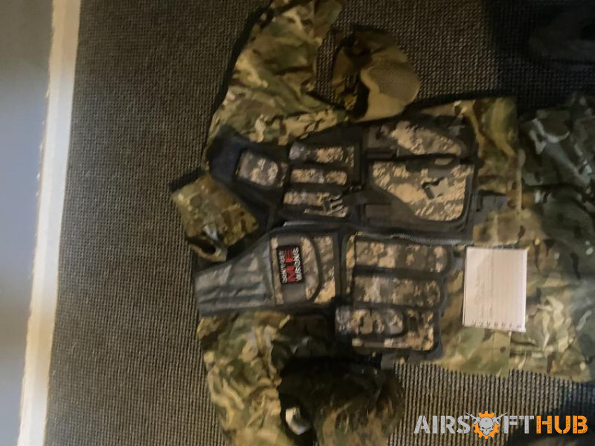 Clothing - Used airsoft equipment