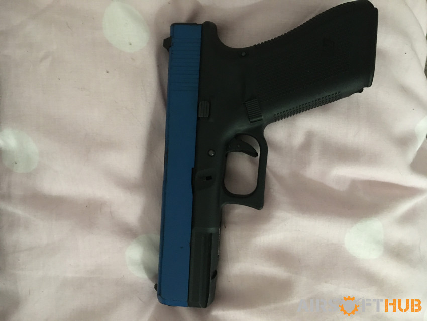 We glock 17 gas blowback - Used airsoft equipment