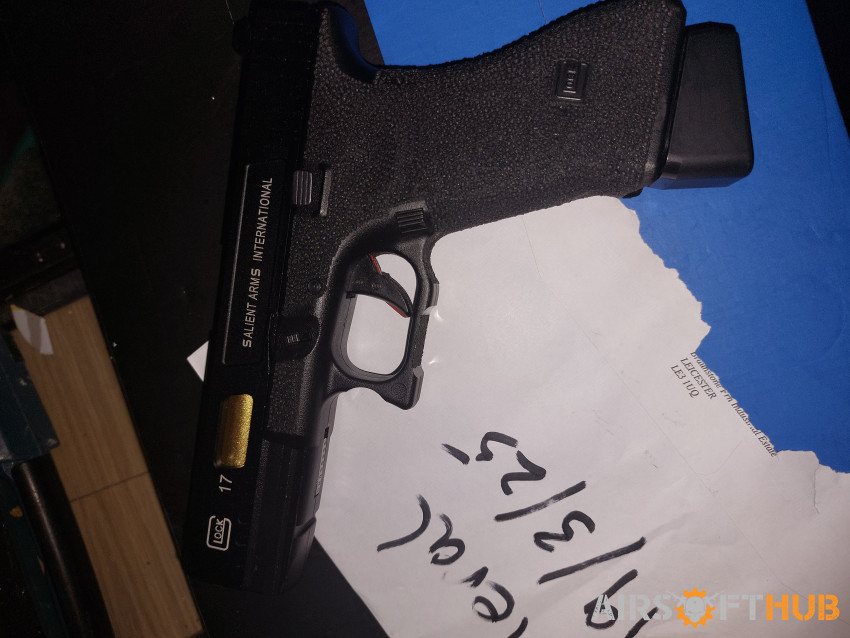 Salient arms glock 17 - Used airsoft equipment