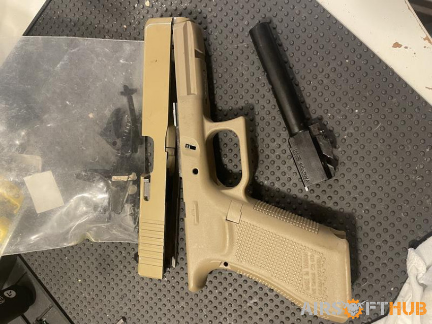 WE glock 17 gen 5 tan - Used airsoft equipment