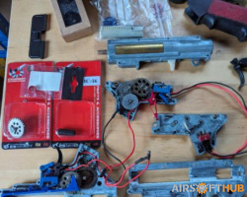 5 Airsoft Guns for sale - Used airsoft equipment