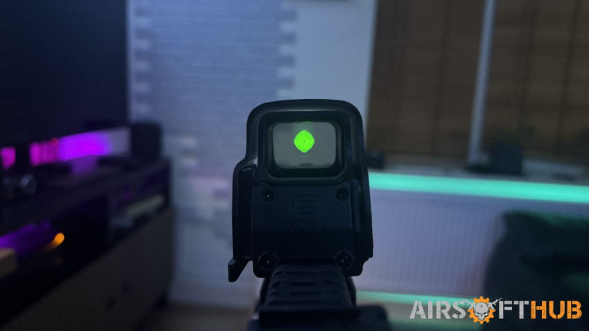 Eotech 558 Holographic Sight - Used airsoft equipment