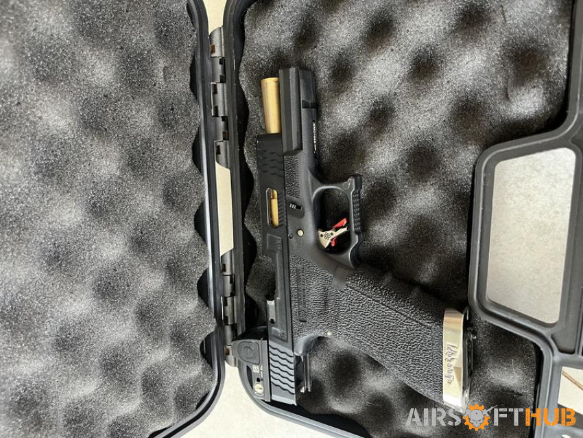 WE Glock 17 - Used airsoft equipment