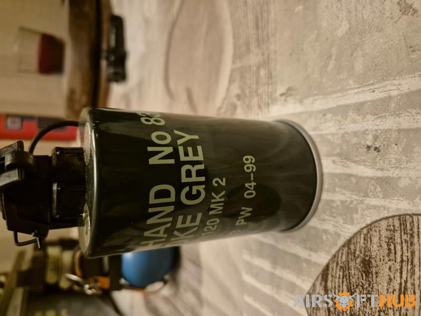 Smoke grenade no83 grey - Used airsoft equipment