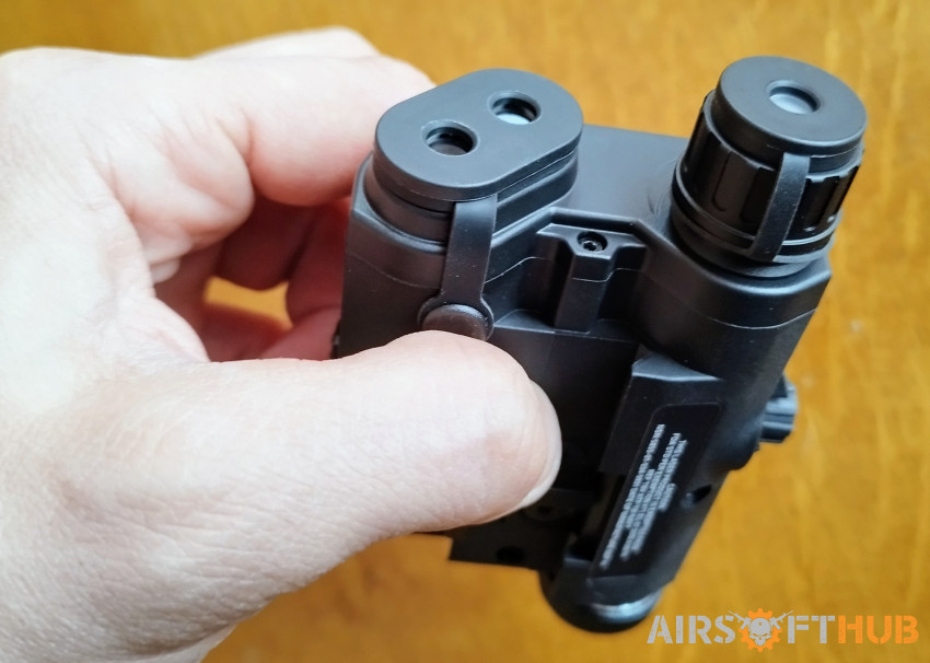 UHP Peq15 light laser IR - Used airsoft equipment