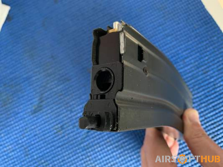 Boneyard sale of a pair of M4 - Used airsoft equipment