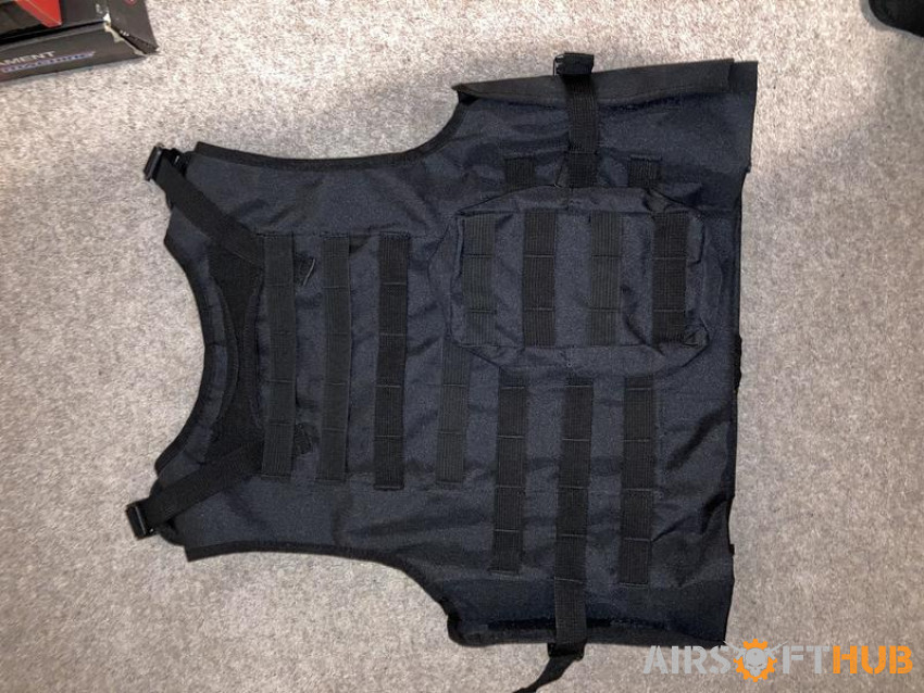 Body armour with pouches - Airsoft Hub Buy & Sell Used Airsoft ...