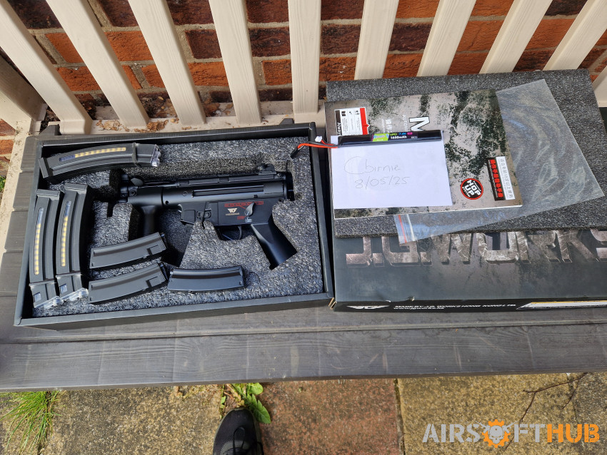 JG MPK5 with 6 mags and batter - Used airsoft equipment