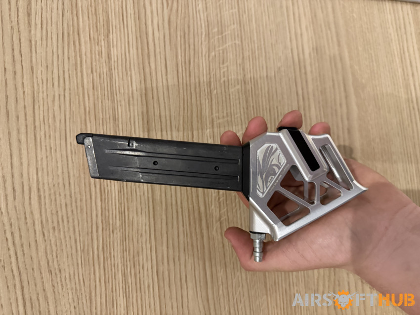 Fully Custom 5.1 Silver Hi Cap - Used airsoft equipment