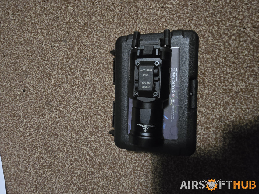 Wadsn xh35 torch - Used airsoft equipment