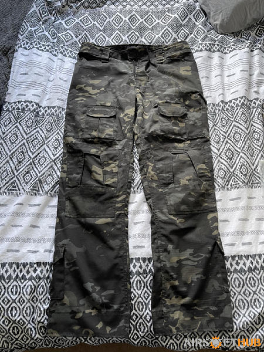 Black Multi-cam trousers - Used airsoft equipment