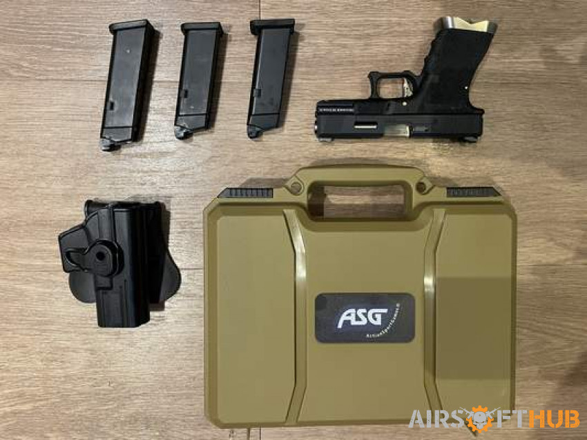We Glock 19 upgraded - Used airsoft equipment