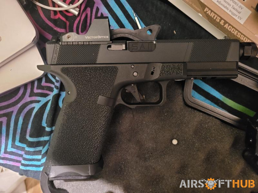 Glock 17 salient Arms - Used airsoft equipment