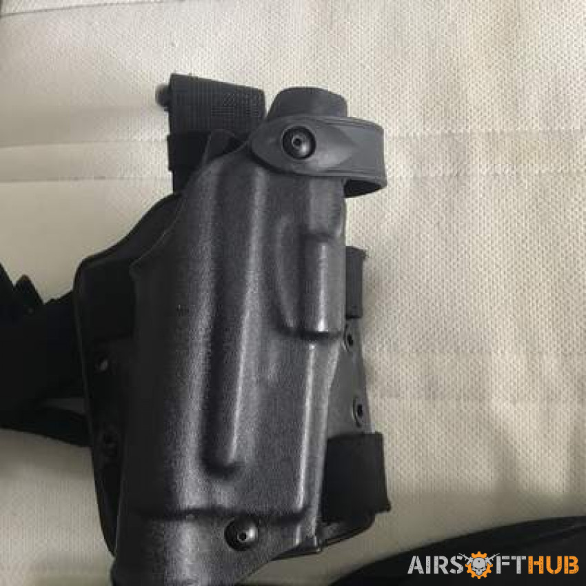 Glock 17 Safariland Holster - Used airsoft equipment