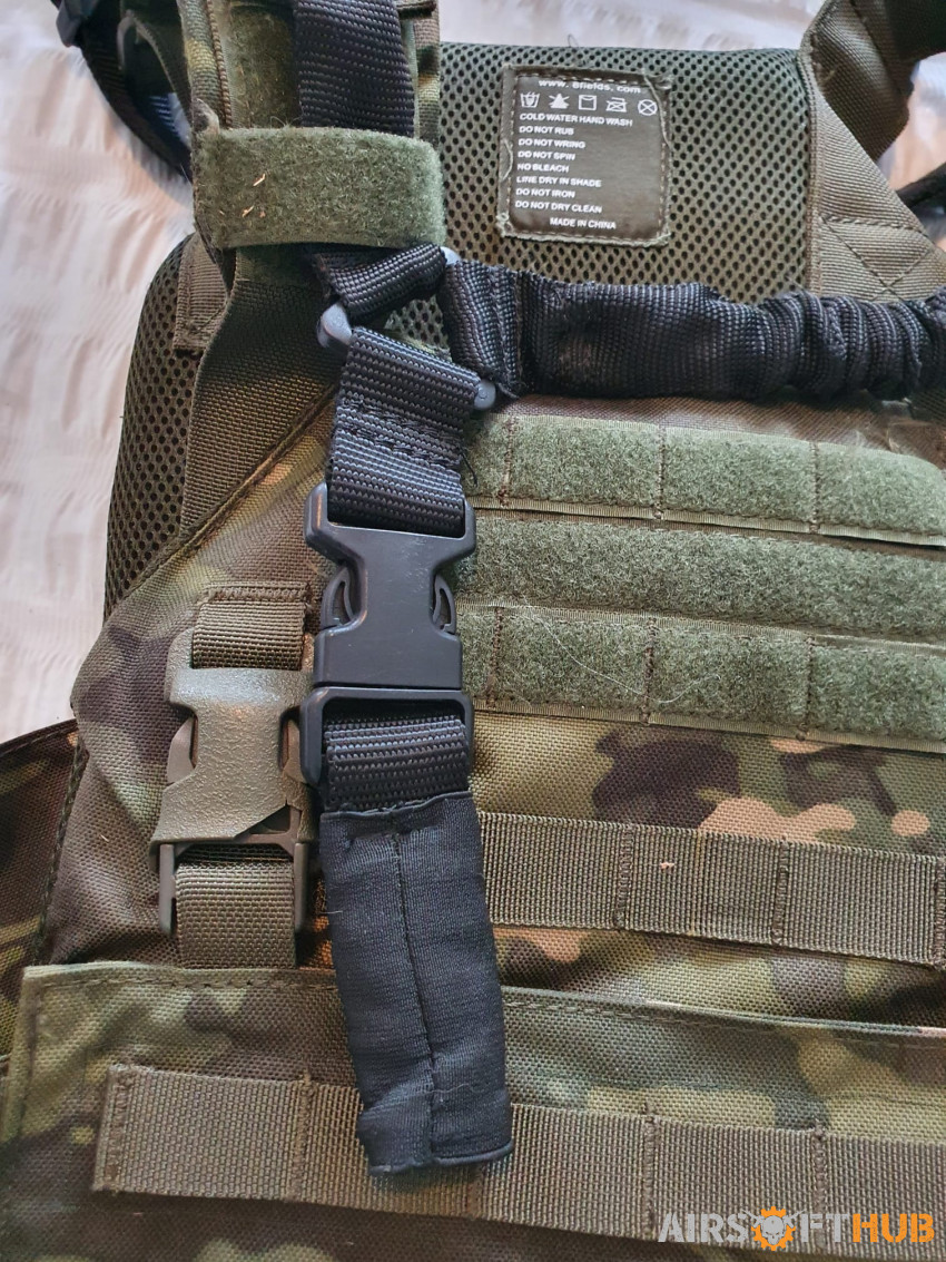 8fields vest and sling - Used airsoft equipment