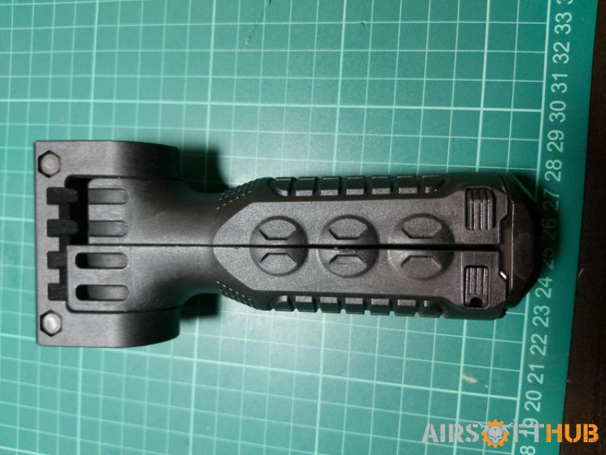 Airsoft Grip/Bipod - Used airsoft equipment