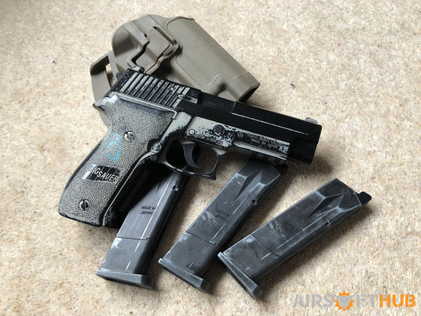 TM P226, 3 mags & holster - Used airsoft equipment