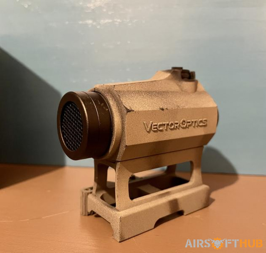 Vector Optics red dot sight - Used airsoft equipment