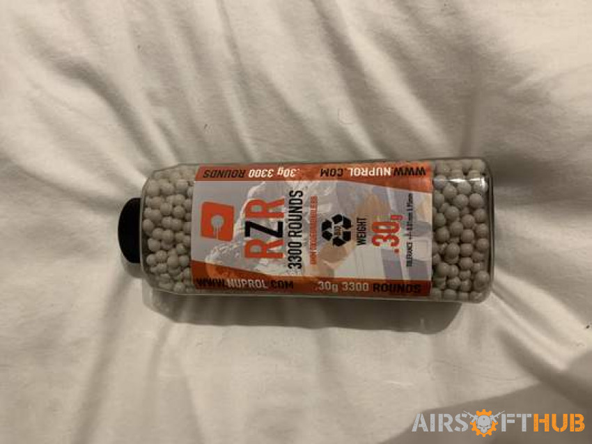 Loads of 0.3, 0.2g bbs - Used airsoft equipment