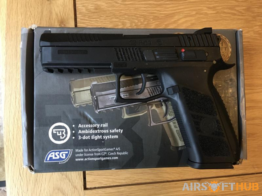 CZ 09 Duty GBB Airsoft pistol - Used airsoft equipment