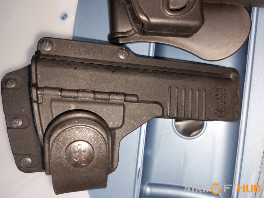 Umarex glock 17 bundle - Used airsoft equipment
