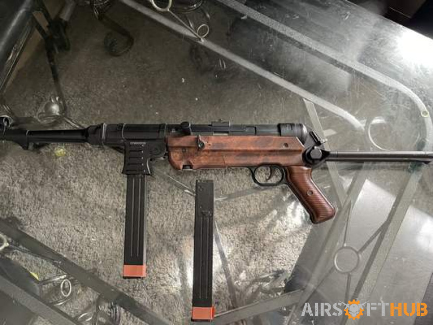 AGM MP40 - Used airsoft equipment