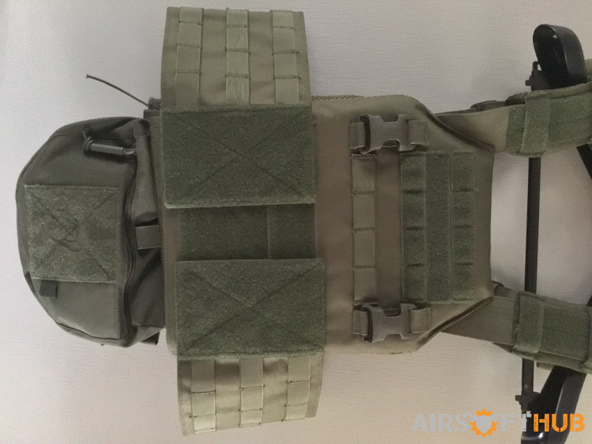 Fully loaded plate carrier - Used airsoft equipment