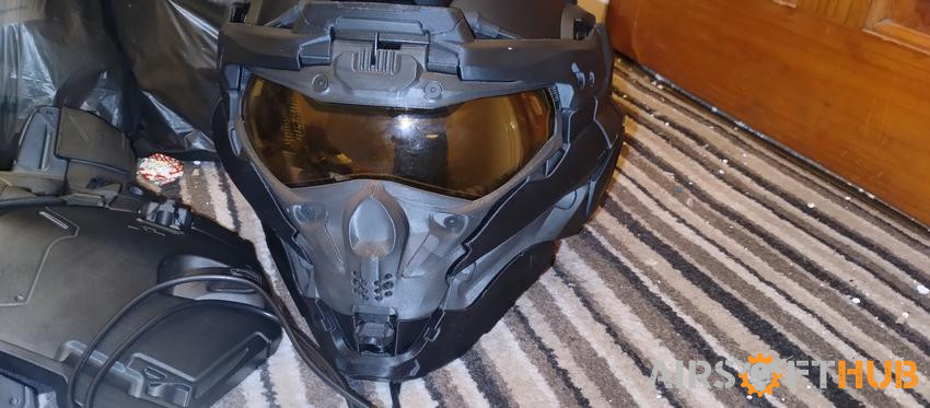 Sru armour and type 2 helmet - Used airsoft equipment