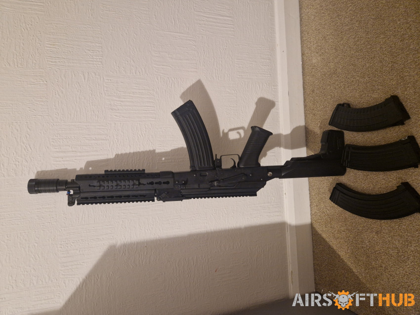 LCT KeyMod 9.5 AK - Used airsoft equipment