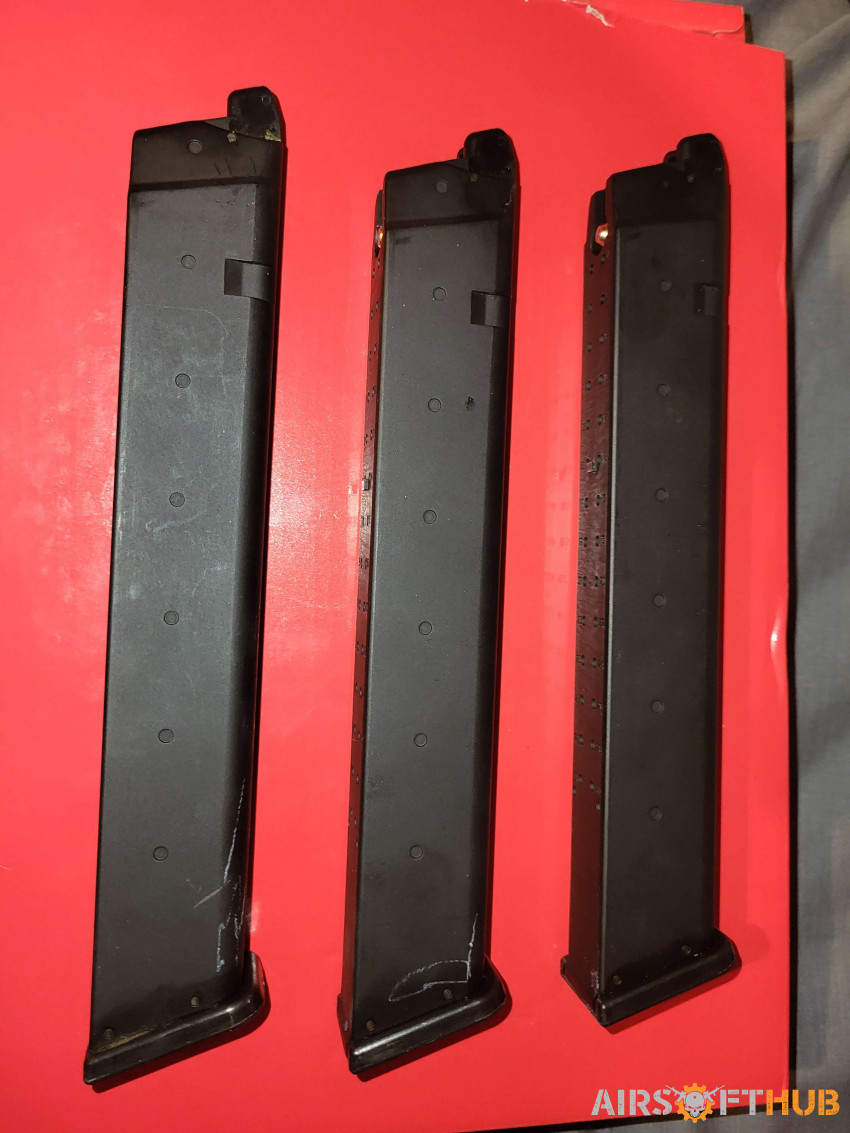 3 Extended mags for GBB Glocks - Used airsoft equipment