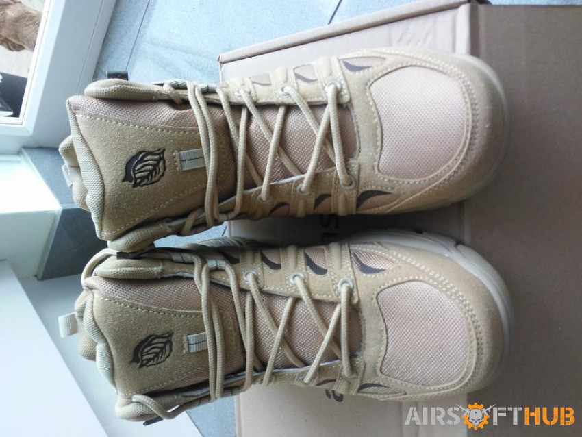 Men s Lightweight Outdoor Boot - Used airsoft equipment