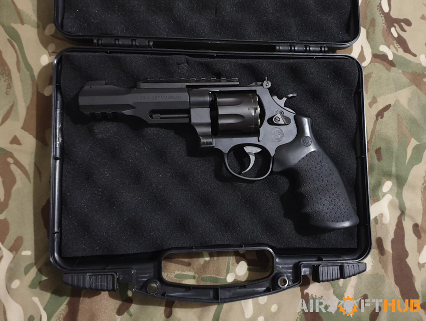 Tanaka S&W R8 Revolver .357 - Used airsoft equipment