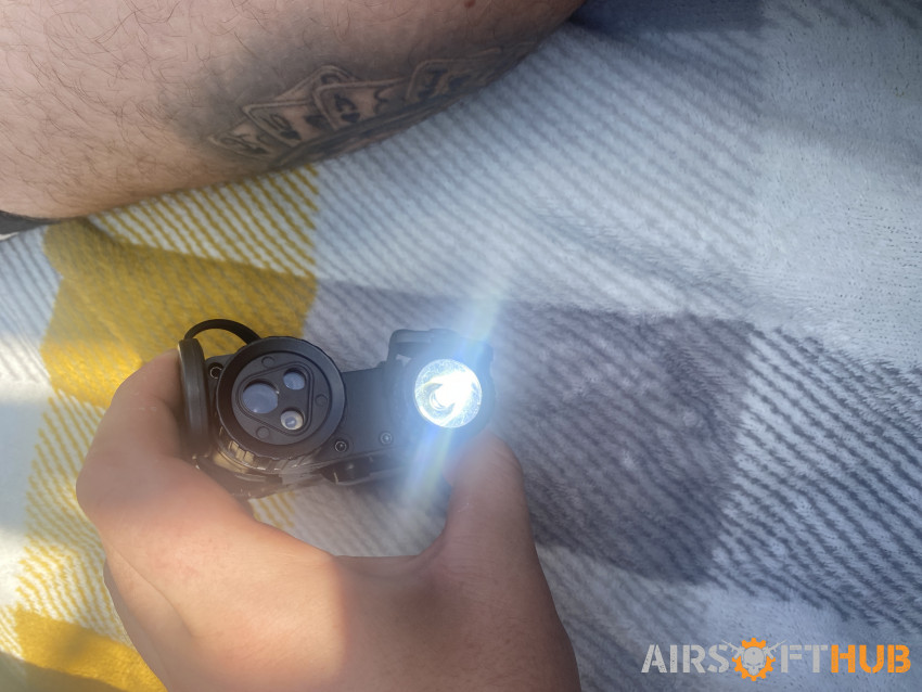 Laser/ light accessory - Used airsoft equipment